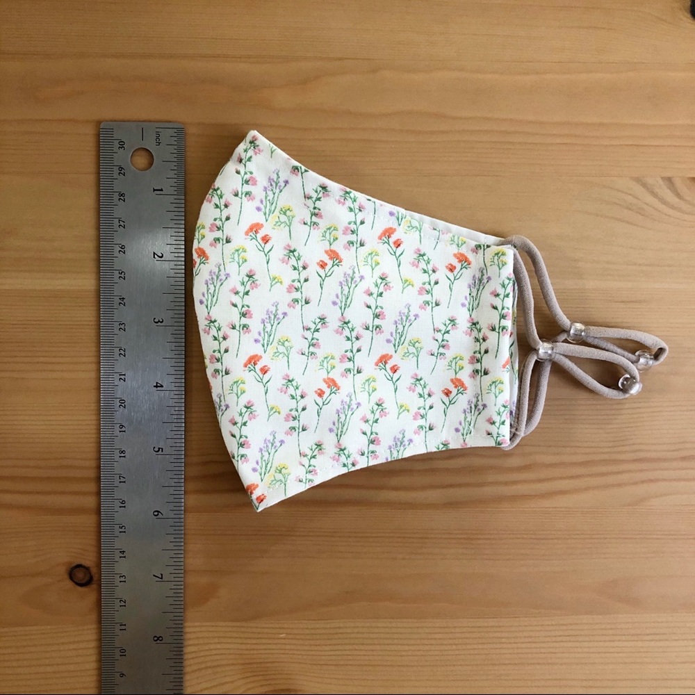 2 for 25$ Custom Handmade Face Mask / White - Picture 7 of 11